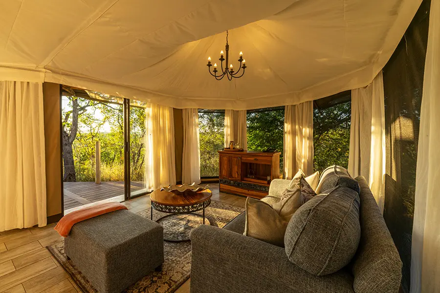 the-elephant-camp-vic-falls-zim-lounge