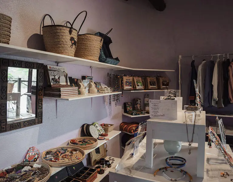 the-emakoko_8-gift-shop