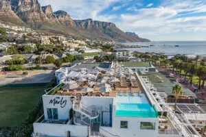 You'll enjoy on-your-doorstep dining, shopping & entertainment when you stay at The Marly.