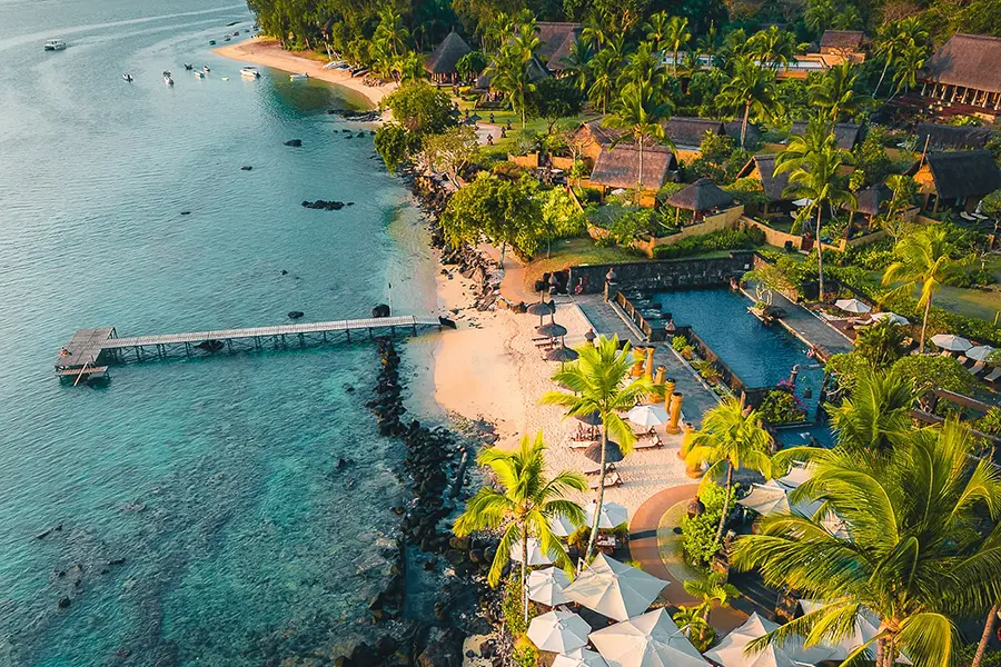 Una vista de pájaro del increíble complejo | The Oberoi Beach Resort