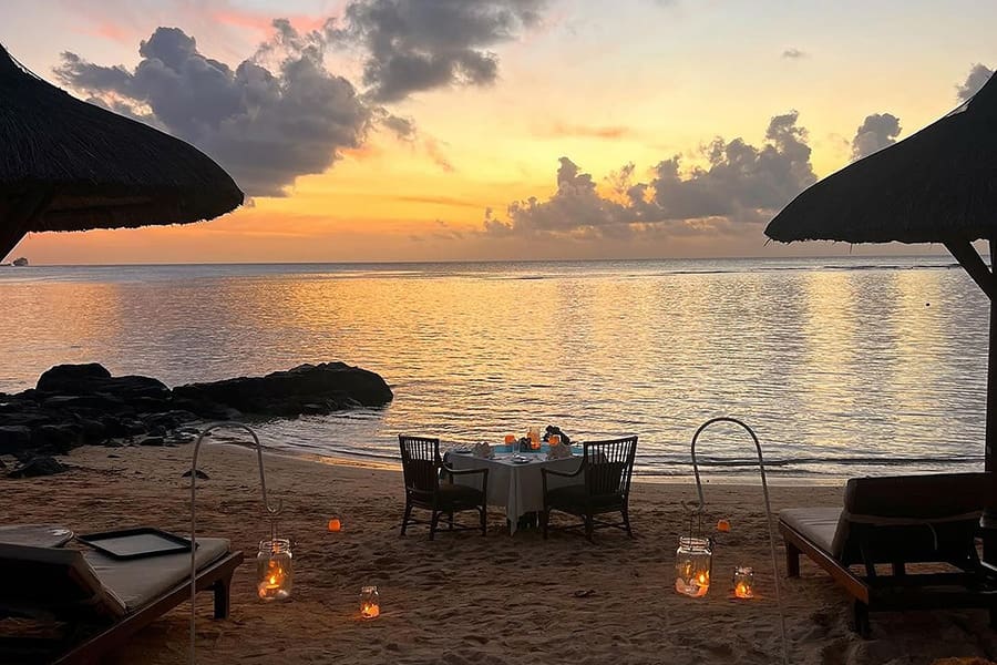 Las magníficas puestas de sol son el marco perfecto para una escapada romántica o una luna de miel.