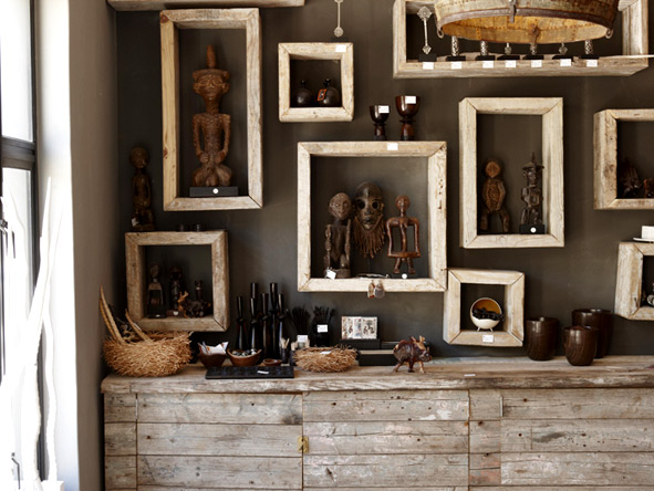 Every wall at Olive Exclusive is adorned with beautiful photographs, modern art pieces or carved wooden sculptures.