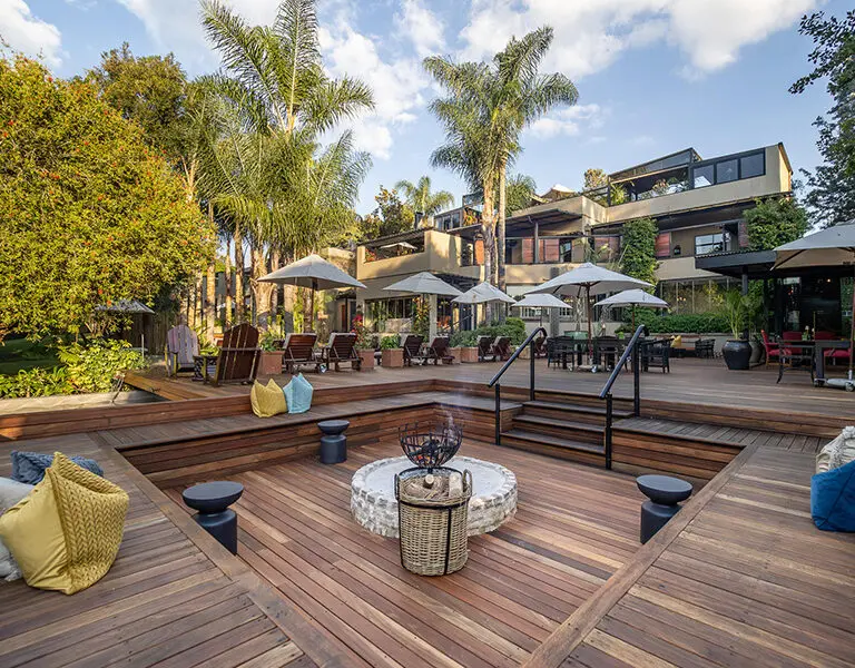 The fire pit is the perfect spot for a sundowner before dinner. 