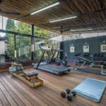 Im hauseigenen Fitnessstudio können Sie Ihr Fitnessprogramm aufrechterhalten.