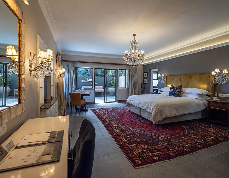 The spacious Luxury SUite.