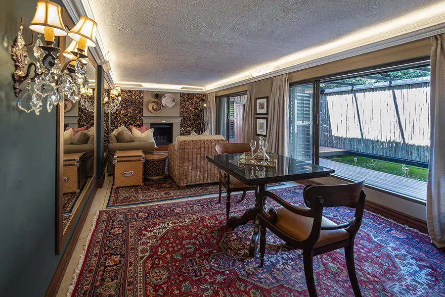 the-residence-hotel-johannesburg-pool-villa-1