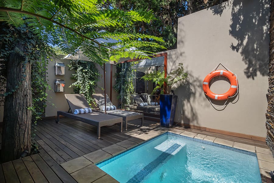 the-residence-hotel-johannesburg-pool-villa-6