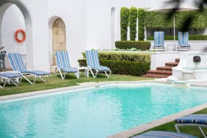Una piscina acogedora.