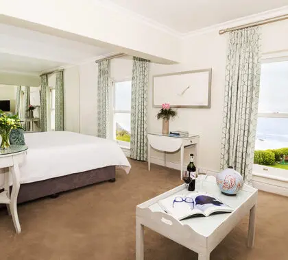 Duerma como un rey en la cama tamaño king.