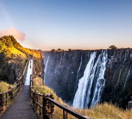 Victoria Falls al amanecer.