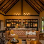 La biblioteca del Thornybush Game Lodge.