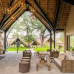 Recepción del Thornybush Game Lodge.