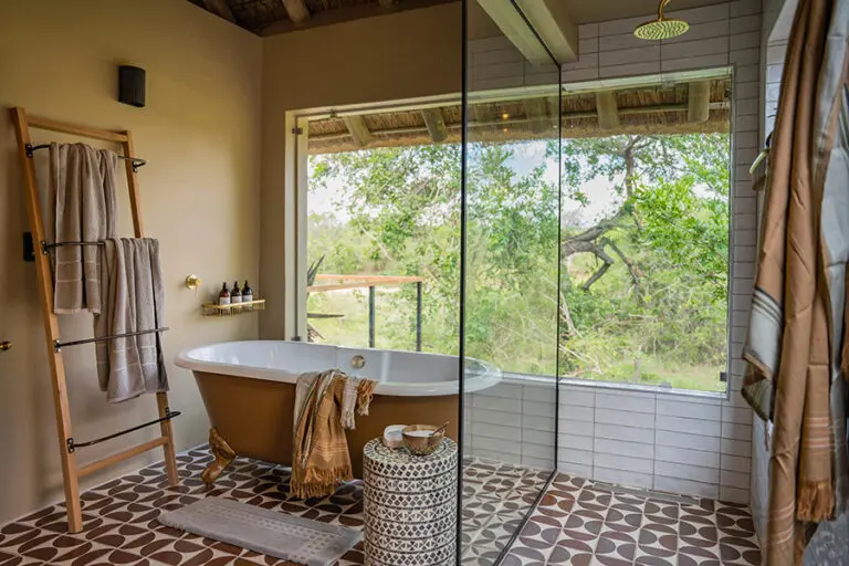 Ensuite bathroom.