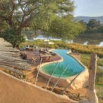Vista de la piscina y el río Chongwe. 