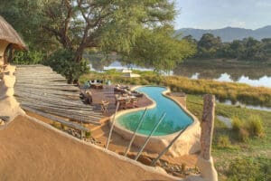 Vista de la piscina y el río Chongwe. 