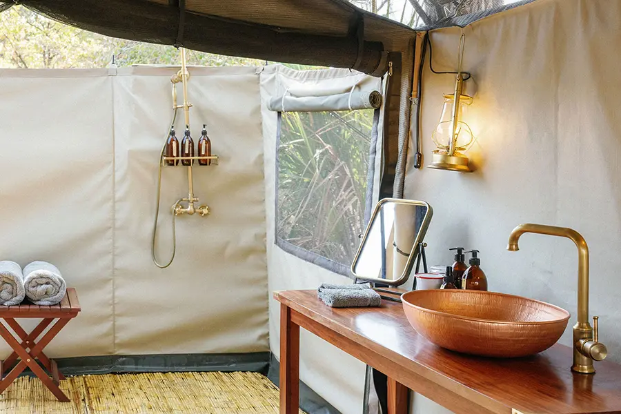time-tide-luwi-zambia-south-luangwa-tent-en-suite-2