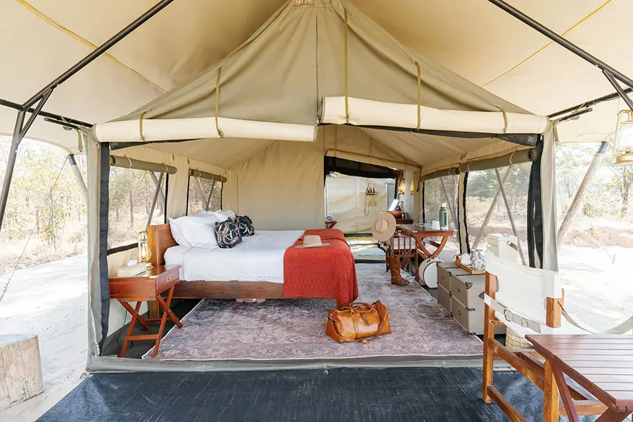 time-tide-luwi-zambia-south-luangwa-tent-interior
