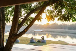 Incredible riverside setting & superb game viewing.