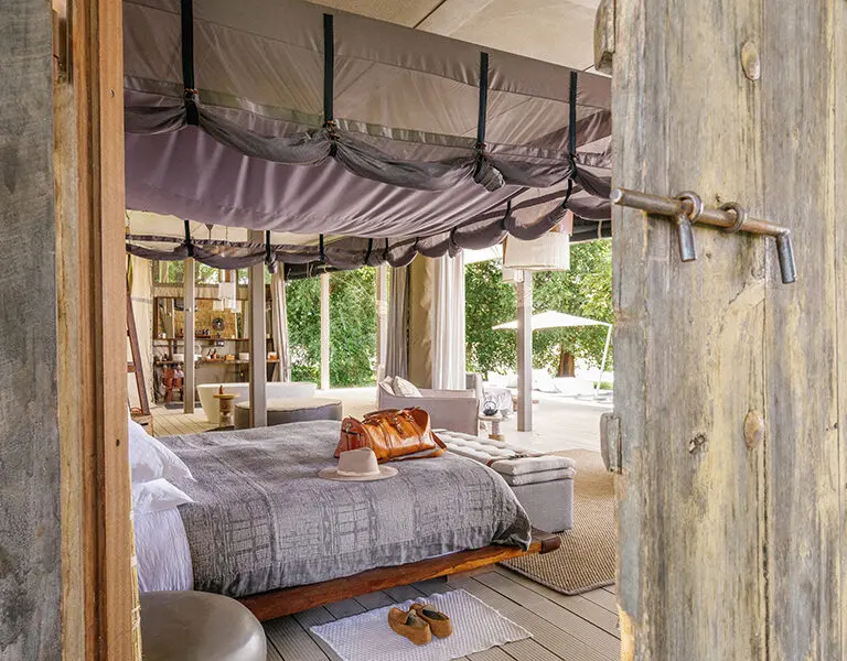 Chinzombo suite interior.