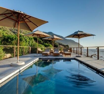 After a day exploring Cape Town, return to Tintswalo for some relaxation and sunbathing around the pool.
