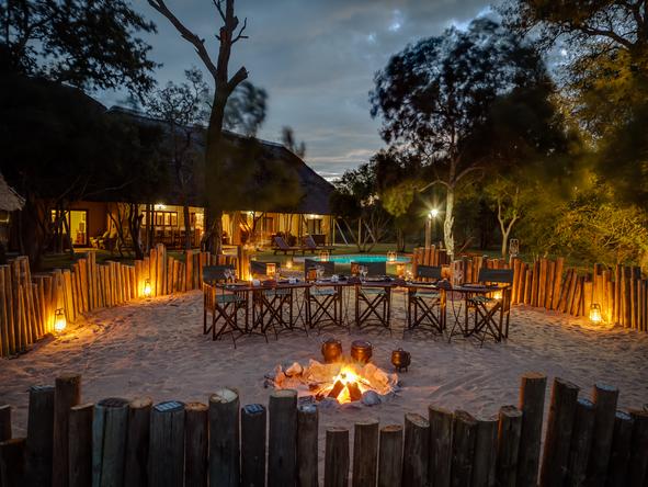 Have a relaxed evening round the boma.
