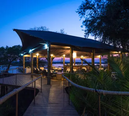 Communal area to mingle with the other guests.