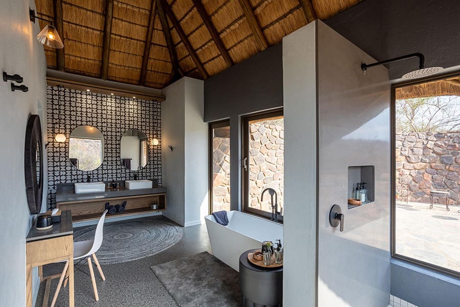 tuningi-safari-lodge-kruger-_family-suite-bathroom