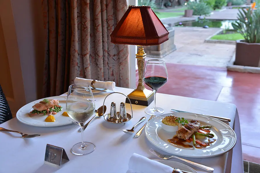 victoria-falls-hotel-dining-2