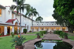 El histórico Hotel Victoria Falls.