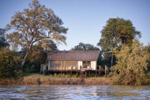victoria-falls-river-lodge-luxury-family-tent-ext