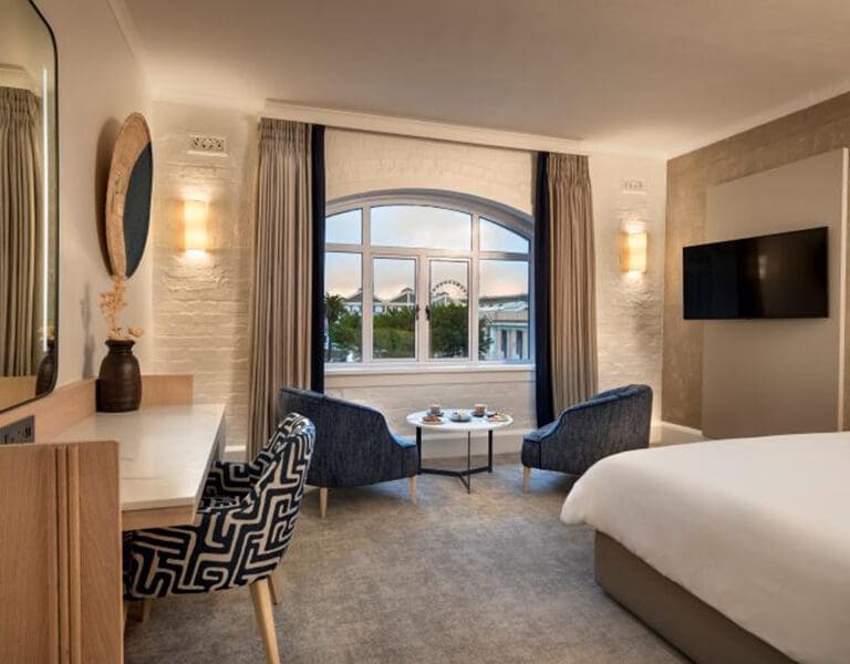 victoria-and-alfred-hotel-piazza-facing-room-3