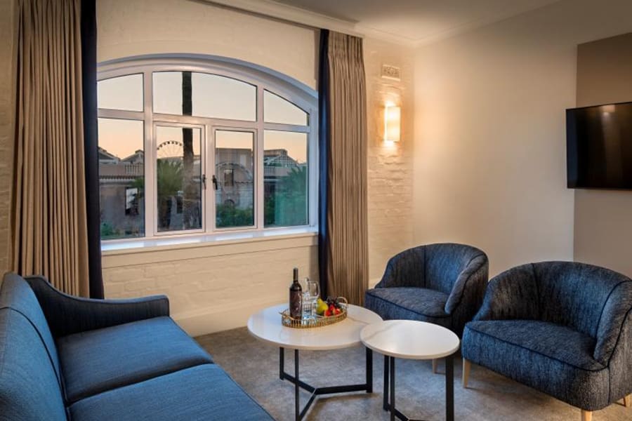 victoria-and-alfred-hotel-piazza-facing-room-4