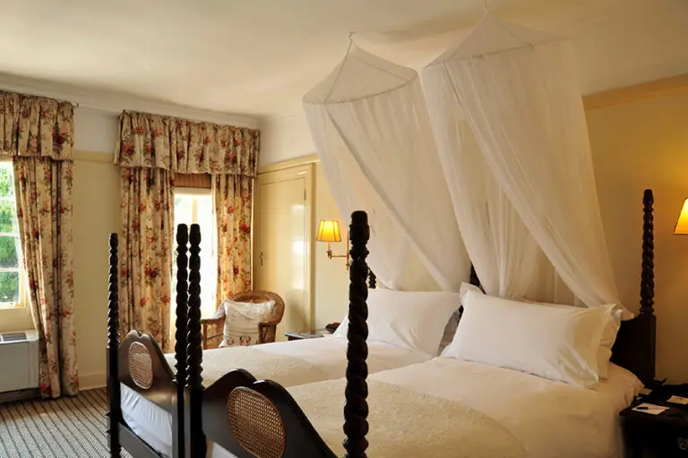 Spacious twin bedroom.