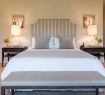 Os interiores de estilo vitoriano e chique combinam com o estilo arquitetónico grandioso da antiga propriedade vinícola.