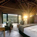 Vista desde su suite en el Kwandwe Great Fish River Lodge Kwandwe Private Game Reserve en Sudáfrica.