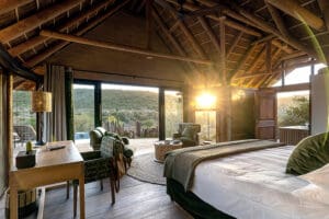 Vista desde su suite en el Kwandwe Great Fish River Lodge Kwandwe Private Game Reserve en Sudáfrica.