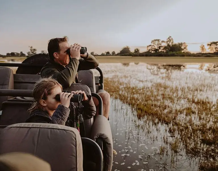 vumbura-plains-botswana-wilderness-safaris-gamedrive_vumburaplains_tcunniffe_fe_008