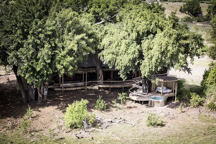 wilderness-mombo-camp-family-suite-ext