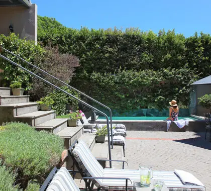 Enjoy the swimming pool and loungers at Welgelegen House. 