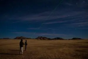 Observar las estrellas.