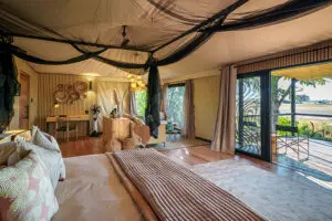 Su tienda de safari combina a la perfección la comodidad con una discreta elegancia.