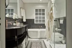 En suite bathroom