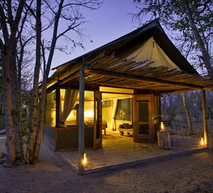 There are only six canvas & timber suites at Little Makalolo, ensuring a private & personalised experience.