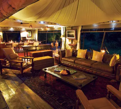 Zarafa's luxurious interiors take you back to the classic age of mobile safaris, except you'll enjoy all of life's little luxuries too.