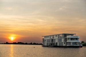 El Zambezi Queen es único en el sentido de que es una experiencia sofisticada y elegante que no ha perdido la esencia de todo lo que es típicamente africano.