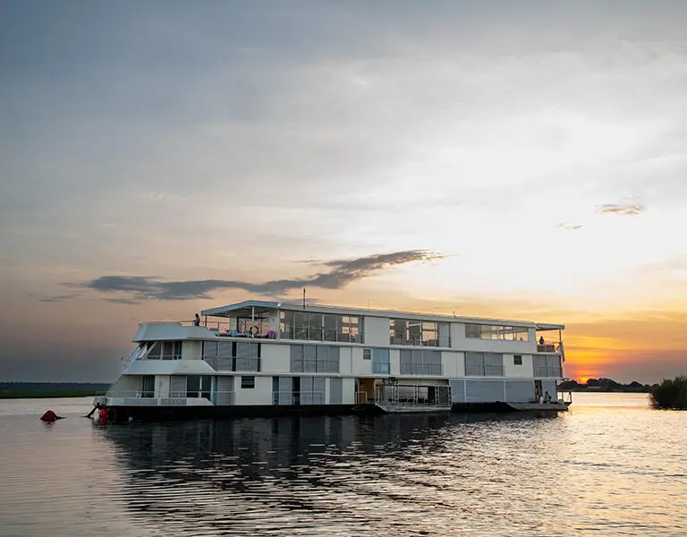 zambezi-queen-exterior_1
