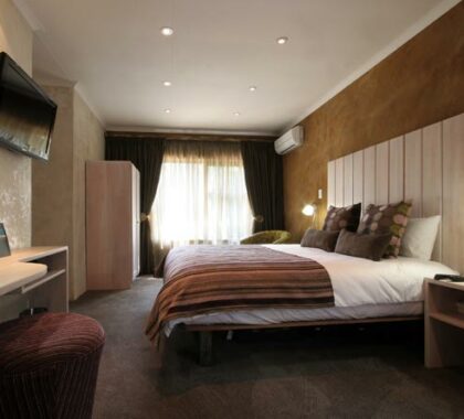 Each fully-equipped suite provides all the comforts expected from a large-scale luxury hotel.