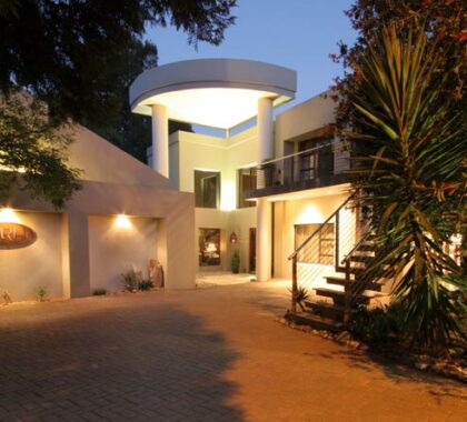 African Rock Hotel is situated just 11km from OR Tambo International Airport in Johannesburg's Kempton Park suburb.
