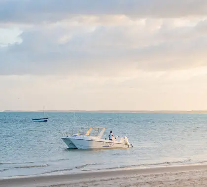 Cruise the Indian Ocean water by boat.