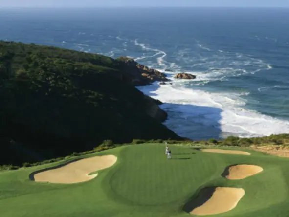 Oubaai has been superbly moulded to the existing landscape. 